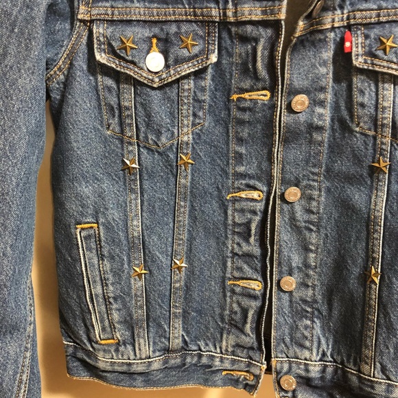 Star Studded Levi Denim Jacket - Picture 5 of 6